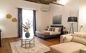 La Duca Suites & Apartments